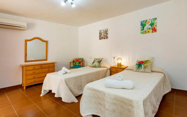 Villa in Ibiza Town, sleeps 6 - Can Damia
