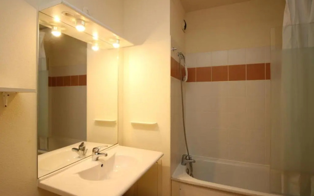 Appartement La Bourboule, 3 pièces, 4 personnes - FR-1-608-53