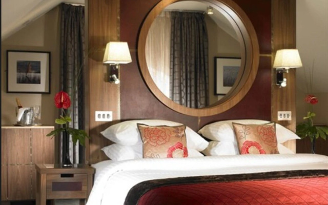 Westport Plaza Hotel