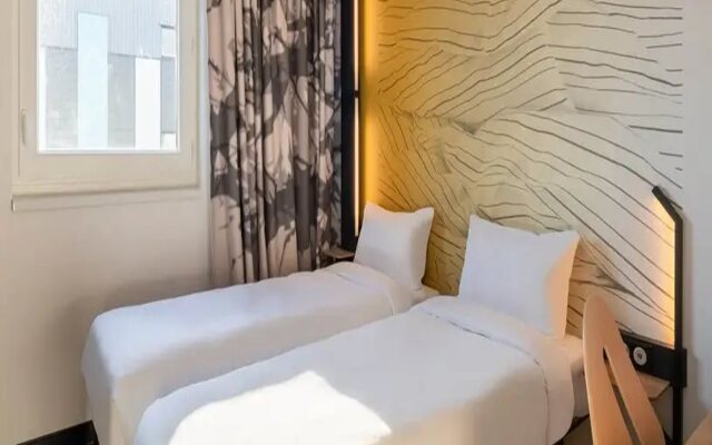 B&B HOTEL Massieux Genay