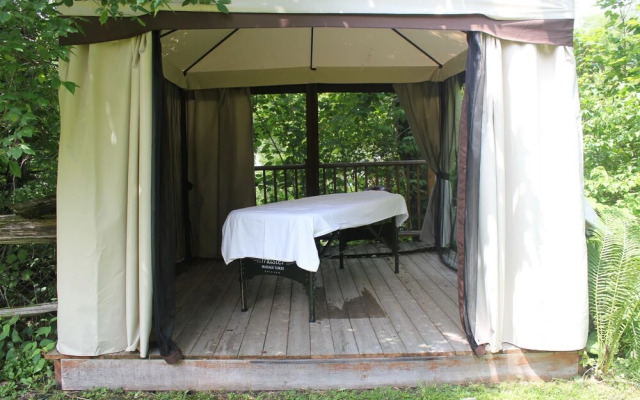 Lee Farm Inn