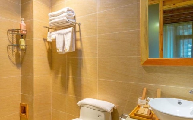 Floral Hotel · Dream Lijiang Inn Lijiang