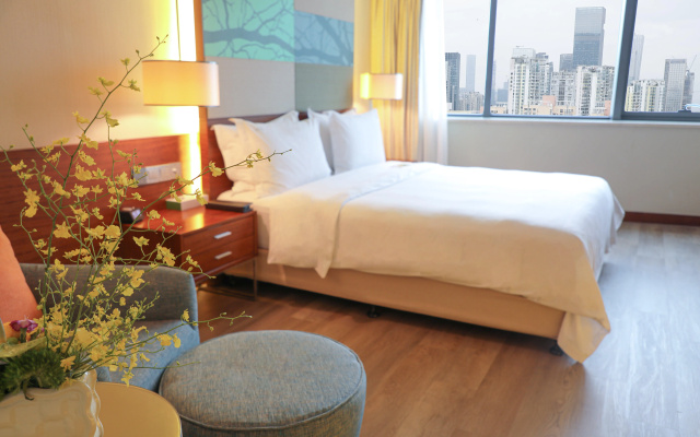 Holiday Inn Shenzhen Donghua by IHG – Guest Rooms – Shenzhen