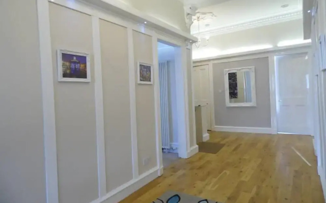 Spacious and Quiet Flat in the Heart of Finnieston