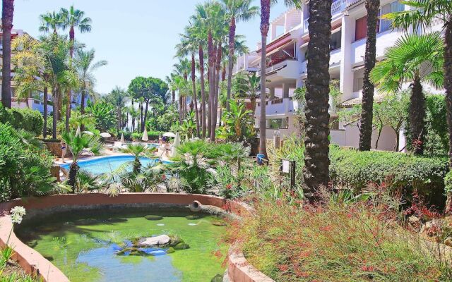 1105 Beachfront Apartment Marbella Golden Mile 4 Pools