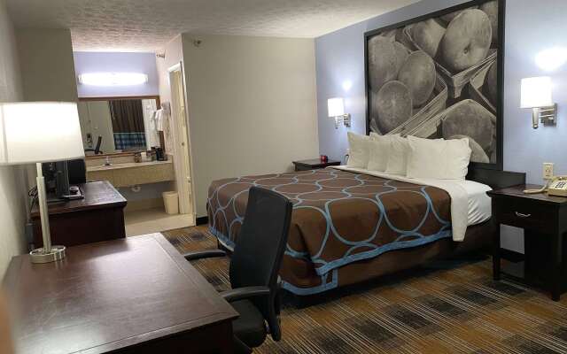 Super 8 by Wyndham Covington