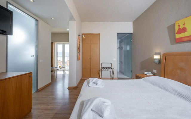 Kitro Beach Hοtel