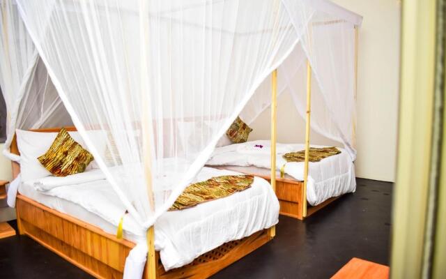 Uhuru House and Restaurant