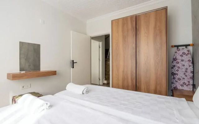 Sorta Hotel
