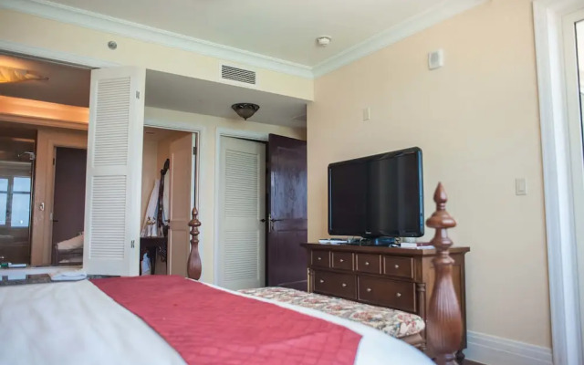 Palmyra Luxury Beach Condo