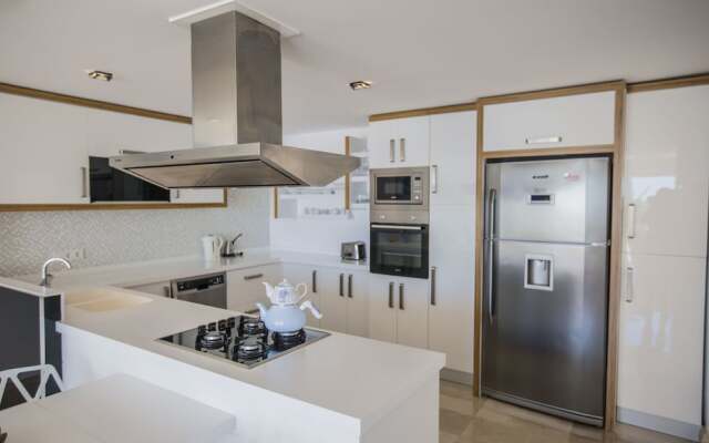 Villa Motion 1 by Akdenizvillam