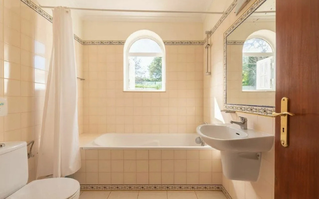 Superior Holiday Home in Albufeira With Private Pool