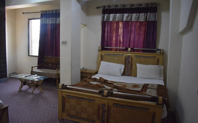 Hotel Kashmir International