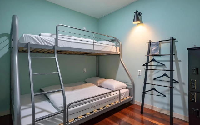 Mireuk Mireuk Hostel