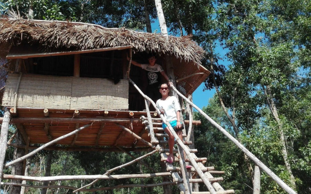 Thuyhouse Resort