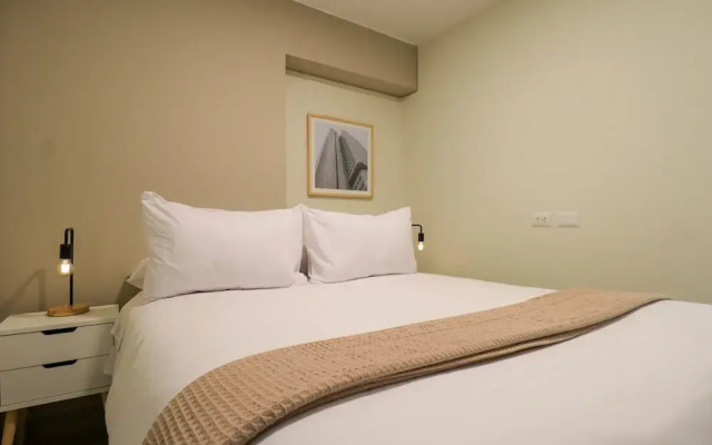 w Extraordinary 2BR With Balcony in Miraflores