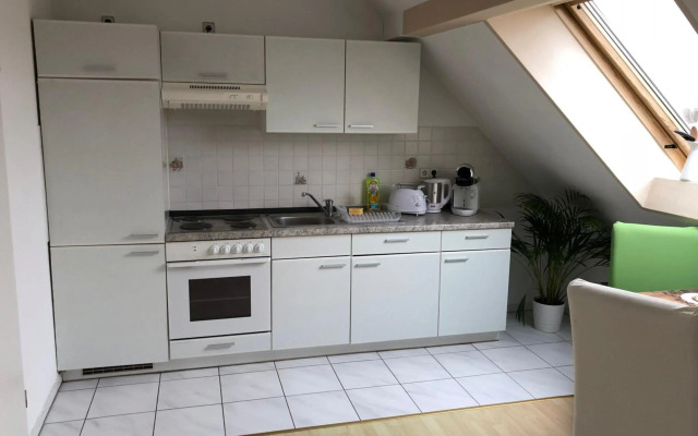 Kuschelige Dachgeschosswohnung am Clarapark