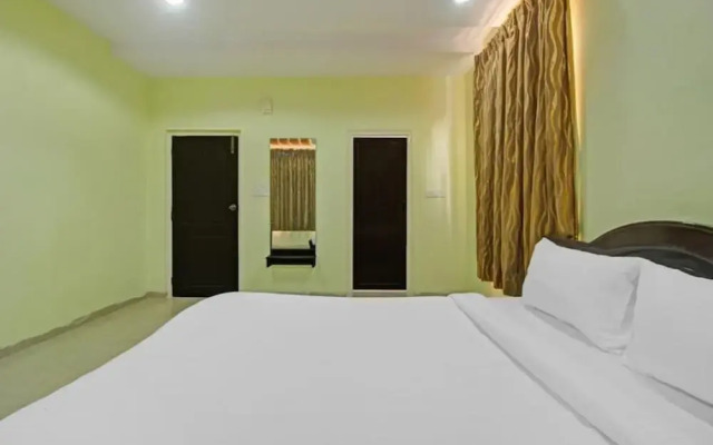 Goroomgo LA GRACE Suit Bhubaneshwar