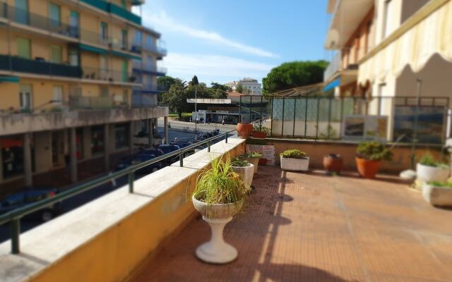 Sestri Mare & Beach Services Residence