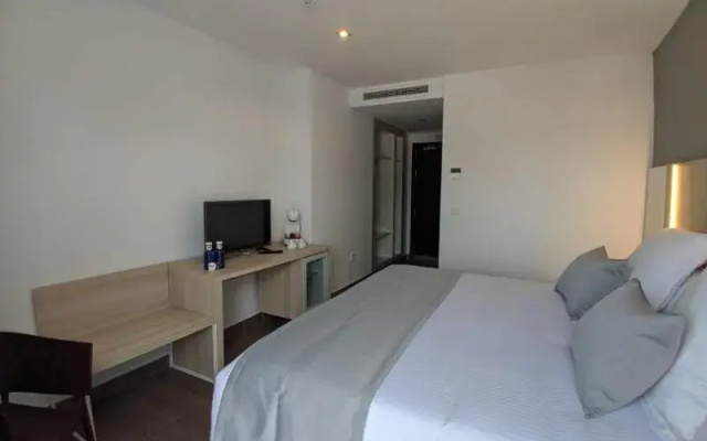 Soul Beach Hotel By Mc – Adults Recommended