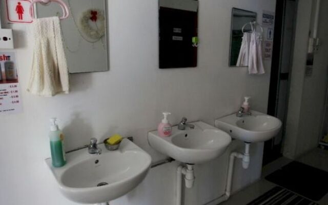 May & May Hostel