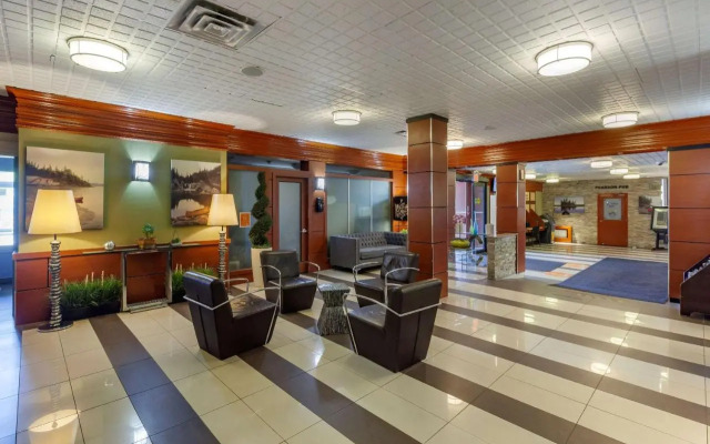 Econo Lodge Inn & Suites Toronto Airport