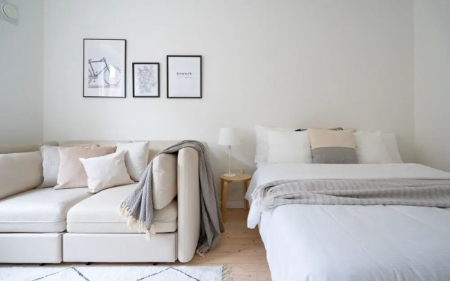 Roost Runeberginkatu