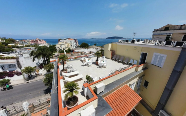 Hotel Noris