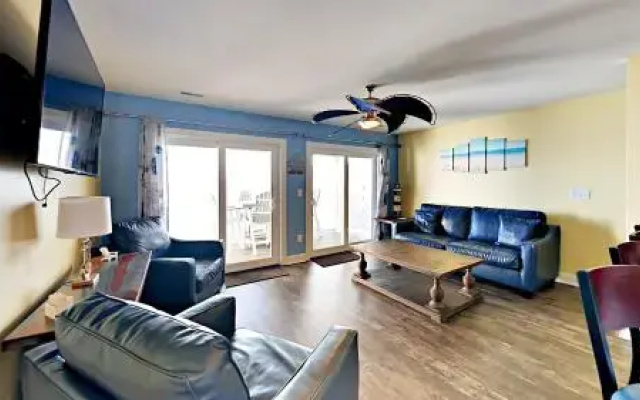 Put-in-Bay Waterfront Condo #204