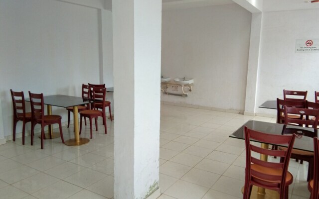 Hotel Hilltop International