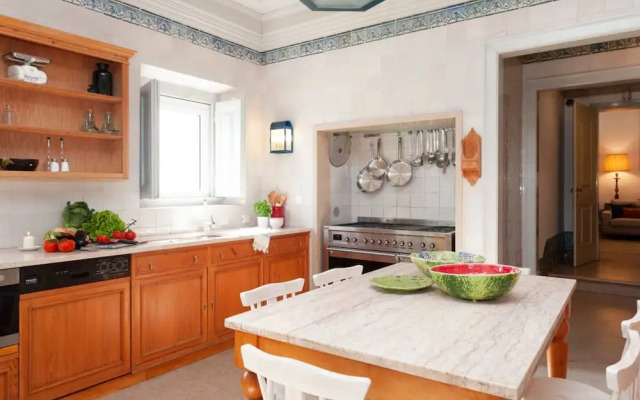 Manor House in Azeit o