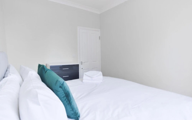 Studio & One Bedroom Apartment in Euston