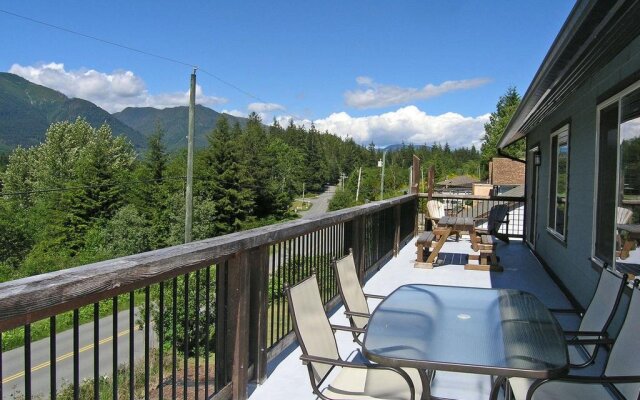The Gallery House at Port Renfrew