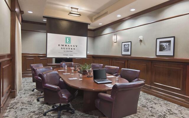Embassy Suites by Hilton Los Angeles Downey