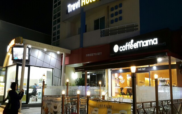 Trevi Hotel