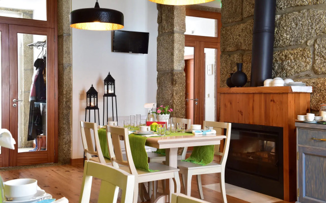 Solar Egas Moniz Charming House & Local Experiences