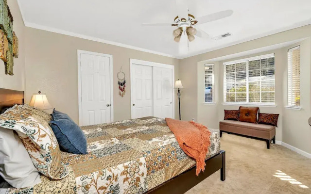 Awesome Views, Game Room, Hot Tub and More!