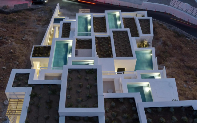 CUBIC Mykonos Seafront Design Suites