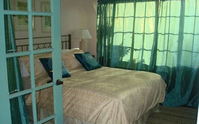 IvyWild Inn