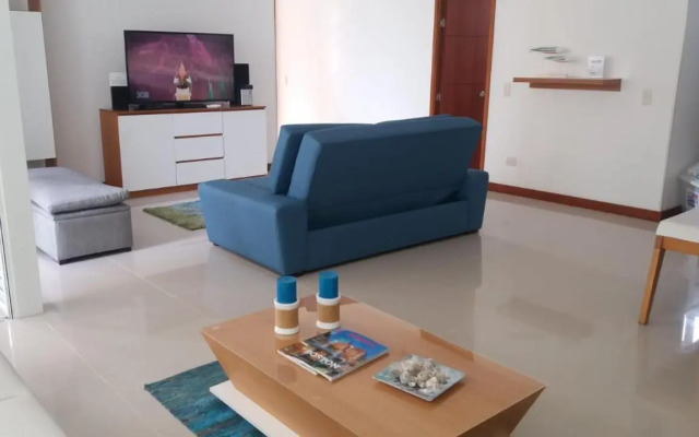 Zazue 504T2 vista al mar