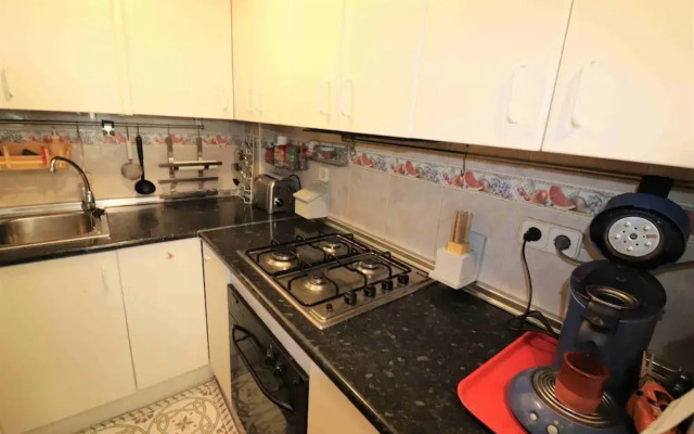 Spacious Apt. With Barbecue in Roses