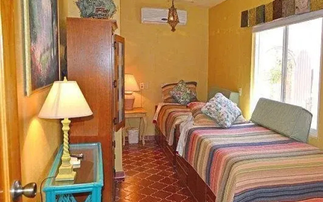 Las Olas Beachfront Townhome 603 by RedAwning