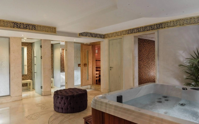 Cairo Marriott Hotel & Omar Khayyam Casino