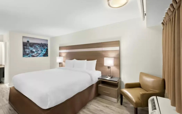 Clarion Pointe Kennesaw Town Center