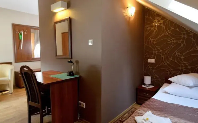Hotelik Gościniec Pod Sosnami Drzonków