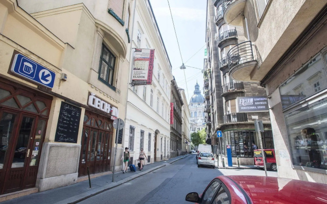 Piano POP Apartments