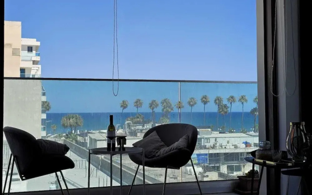 Seaview Business Hub Apartment