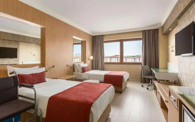 Ramada By Wyndham Usak