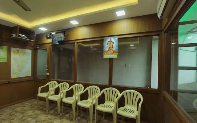 OYO 16345 PKN Residency