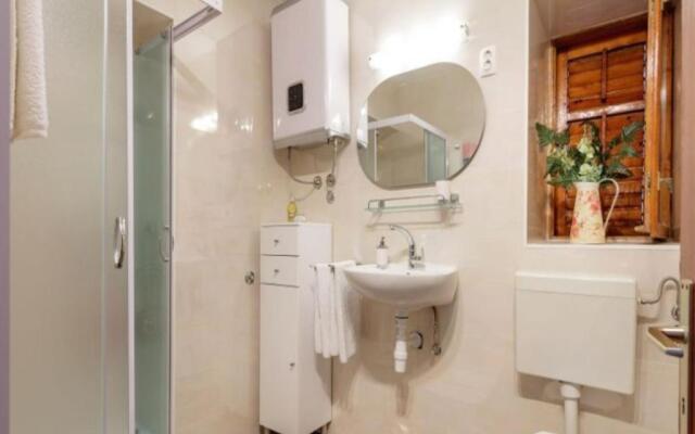 Holiday home Zeljka - 60 m from sea